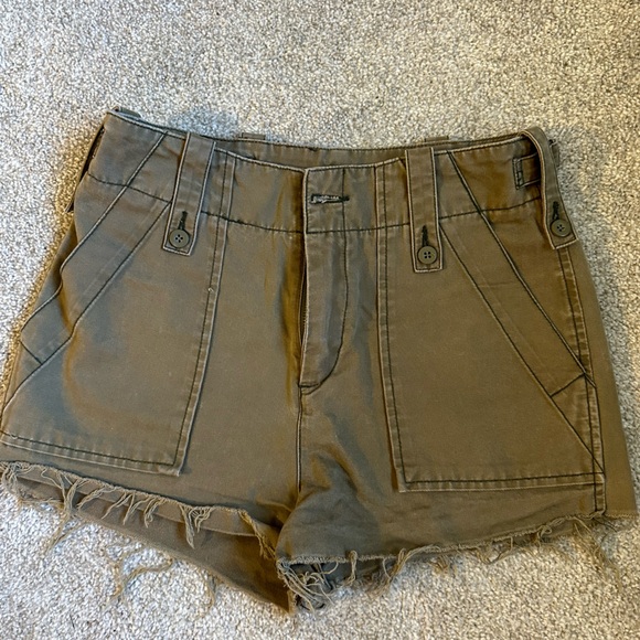 Free People Cut Off Khaki Shorts - Picture 1 of 3